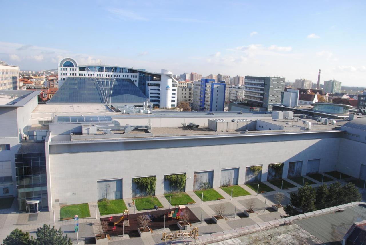 Hotel Labe Pardubice Dış mekan fotoğraf