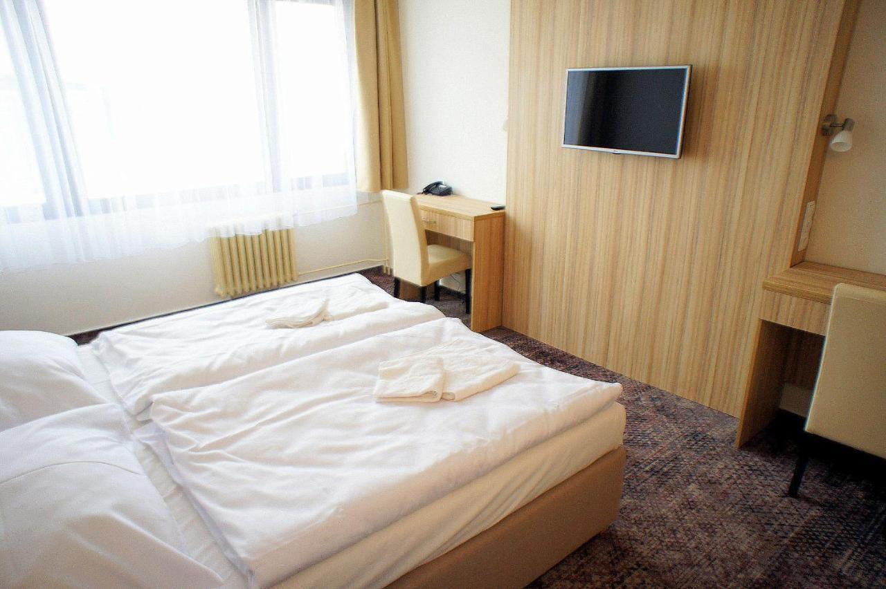 Hotel Labe Pardubice Dış mekan fotoğraf